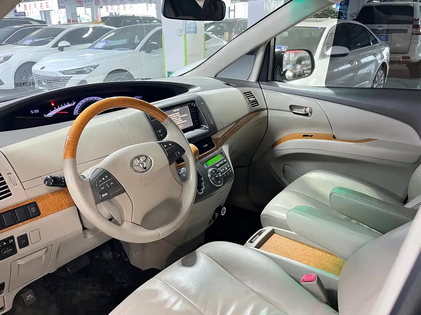 2006 Previa 2.4L 7-seater Luxury Edition — миниатюра 7