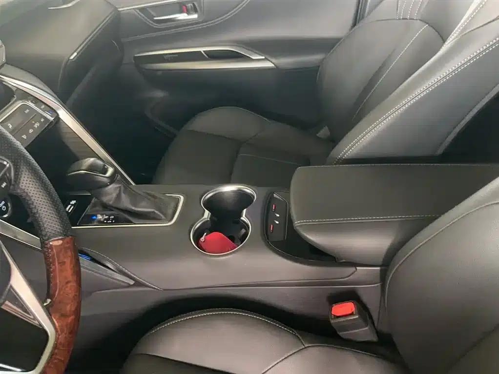 HARRIER 2023 Hybrid 2.5L CVT 4WD Premium Edition — миниатюра 23