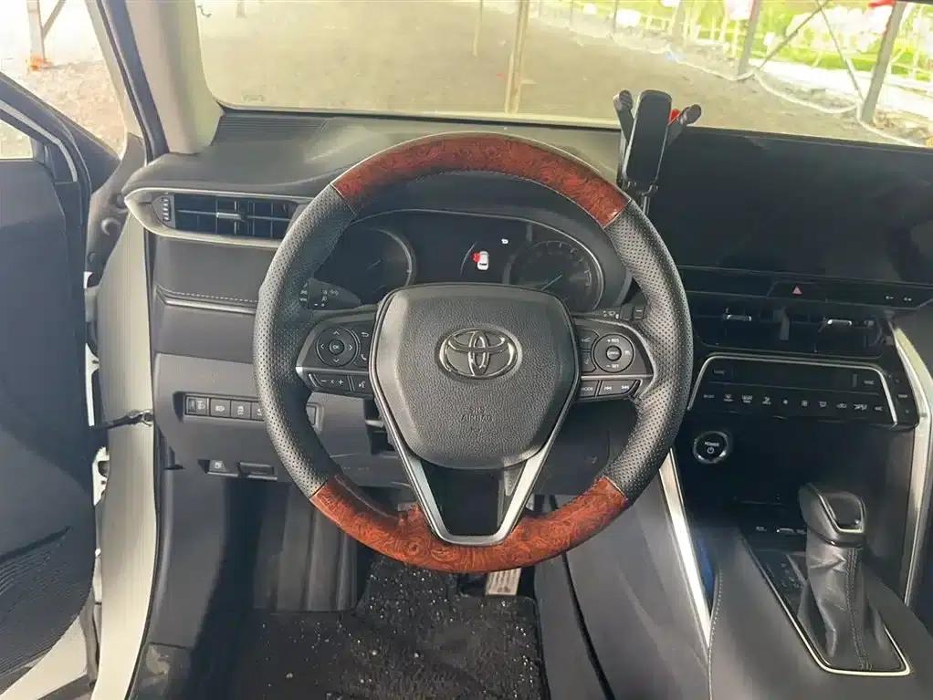 HARRIER 2023 Hybrid 2.5L CVT 4WD Premium Edition — миниатюра 5