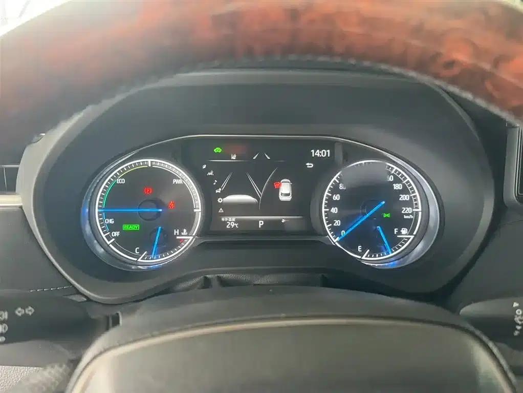HARRIER 2023 Hybrid 2.5L CVT 4WD Premium Edition — миниатюра 6