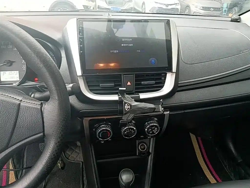YARiS L 2017 1.5E CVT Dynamic Edition — миниатюра 13