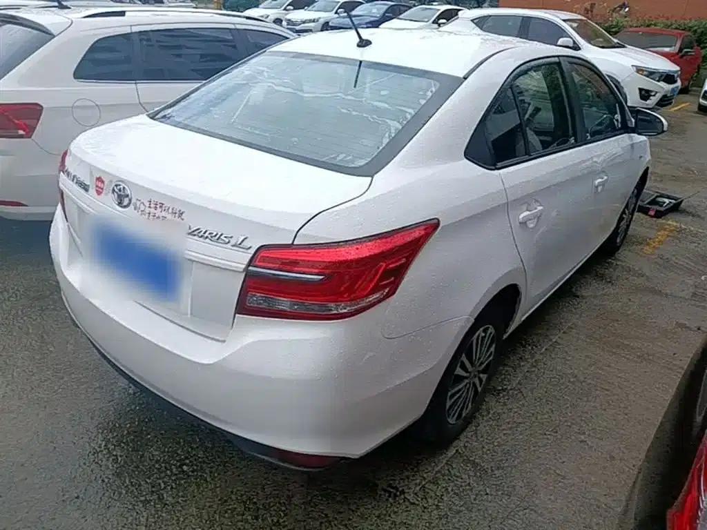 YARiS L 2017 1.5E CVT Dynamic Edition — миниатюра 7