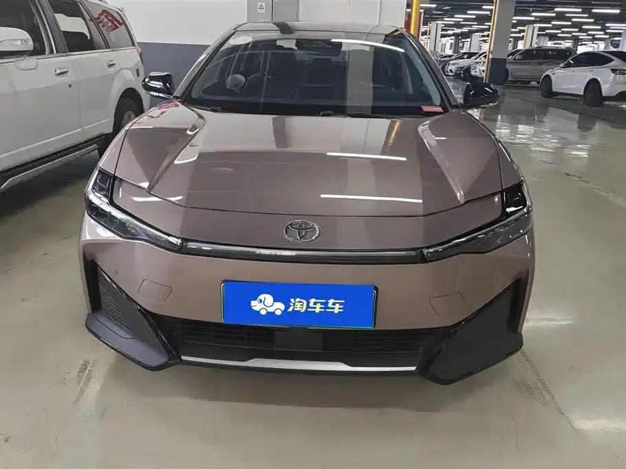 Toyota bZ3 2023 model, 616km long range Premium — миниатюра 2