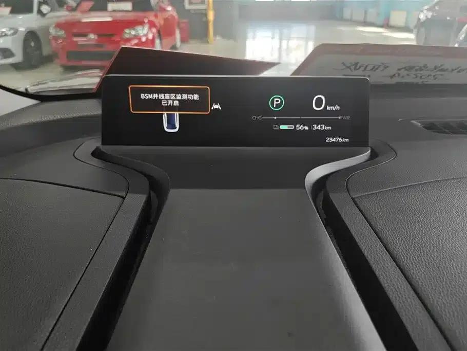 Toyota bZ3 2023 model, 616km long range Premium — миниатюра 14