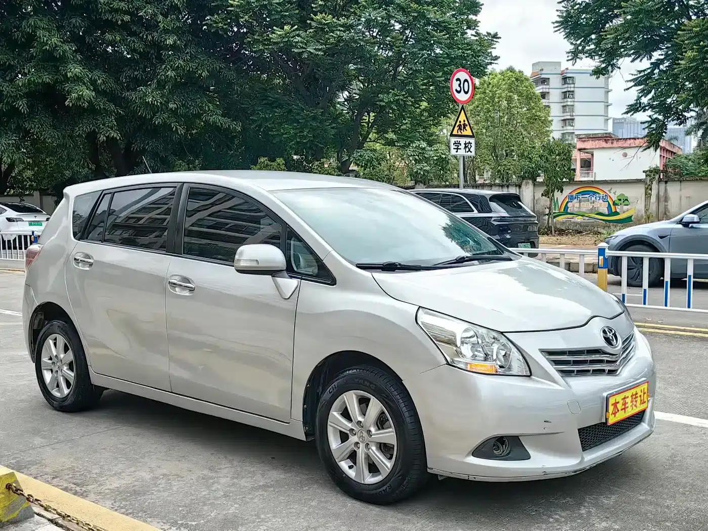 E'Z 2011 180E CVT Elite Edition — миниатюра 3