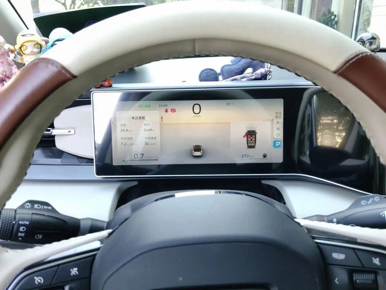 Geely Auto icon 2023 1.5TD Chocolate Smoothie Edition — миниатюра 12
