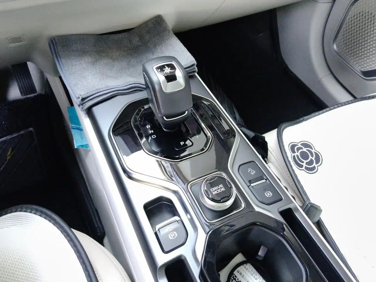Geely Auto icon 2023 1.5TD Chocolate Smoothie Edition — миниатюра 15