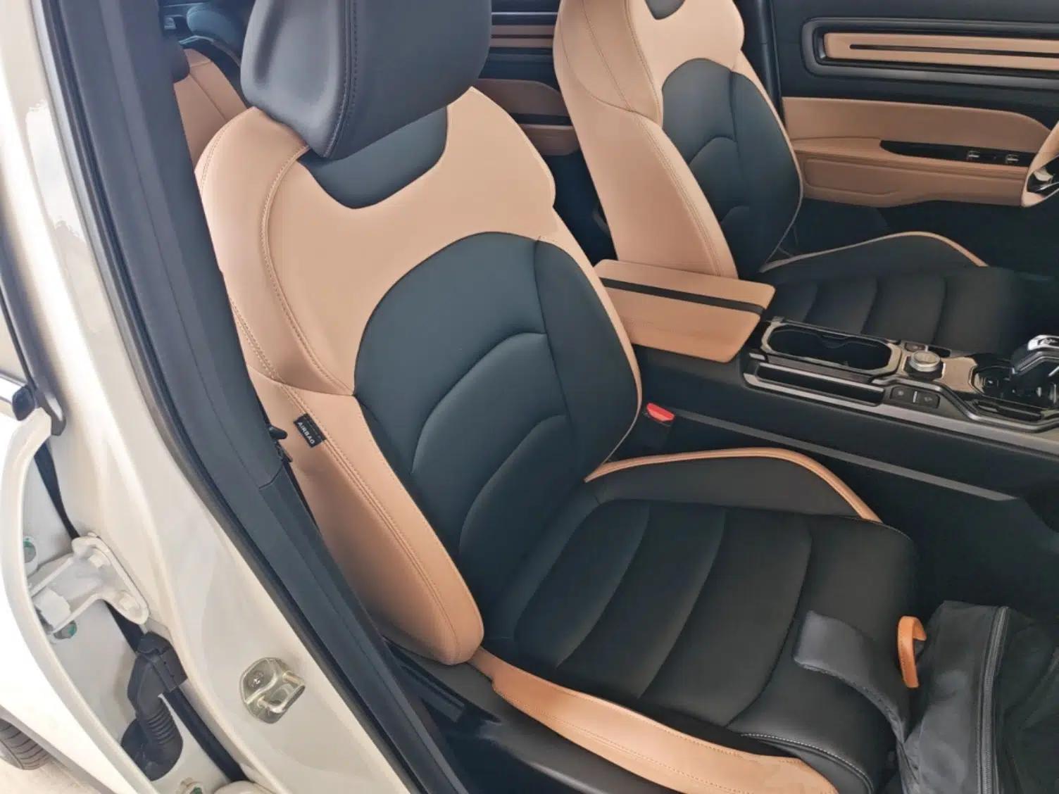 Geely Auto icon 2023 1.5TD Chocolate Smoothie Edition — миниатюра 23