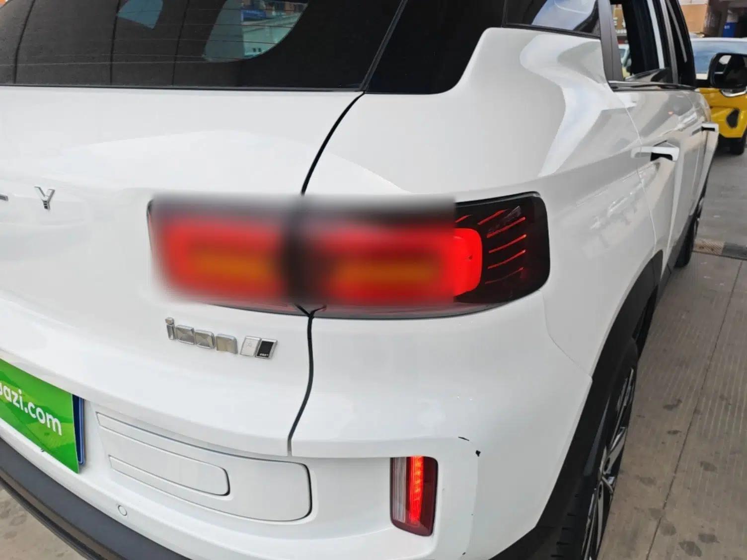 Geely Auto icon 2023 1.5TD Chocolate Smoothie Edition — миниатюра 8
