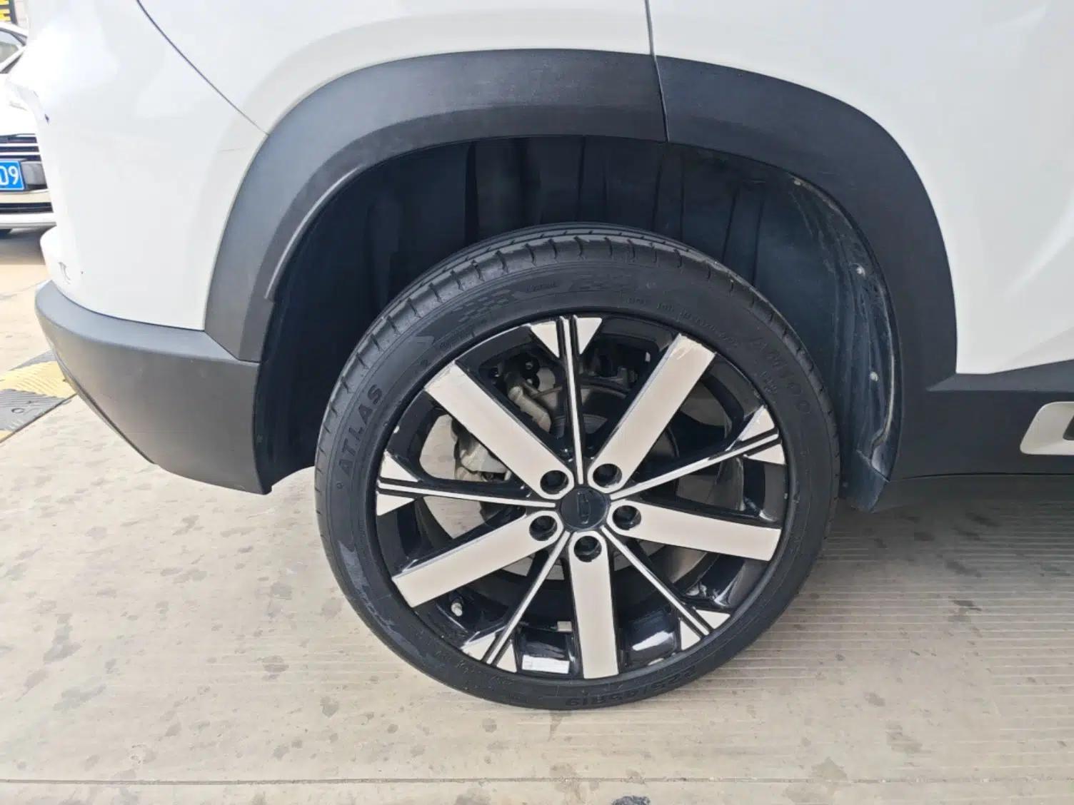 Geely Auto icon 2023 1.5TD Chocolate Smoothie Edition — миниатюра 10