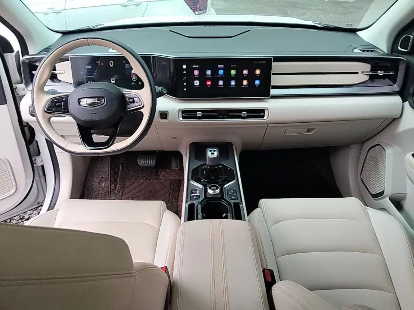 Geely Auto icon 2023 1.5TD Chocolate Smoothie Edition — миниатюра 13