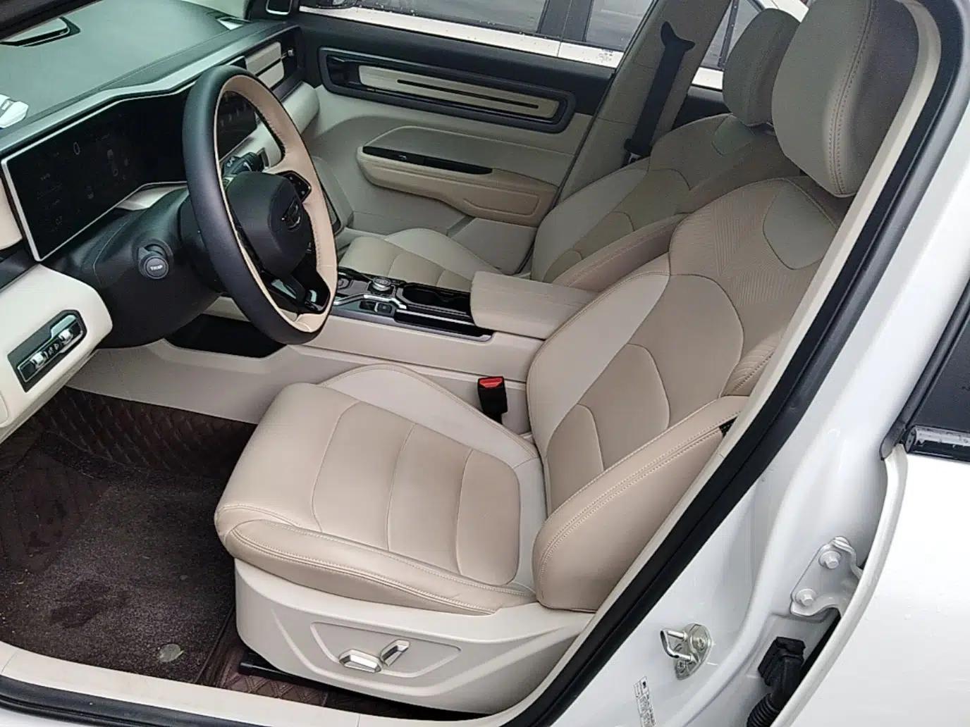 Geely Auto icon 2023 1.5TD Chocolate Smoothie Edition — миниатюра 18