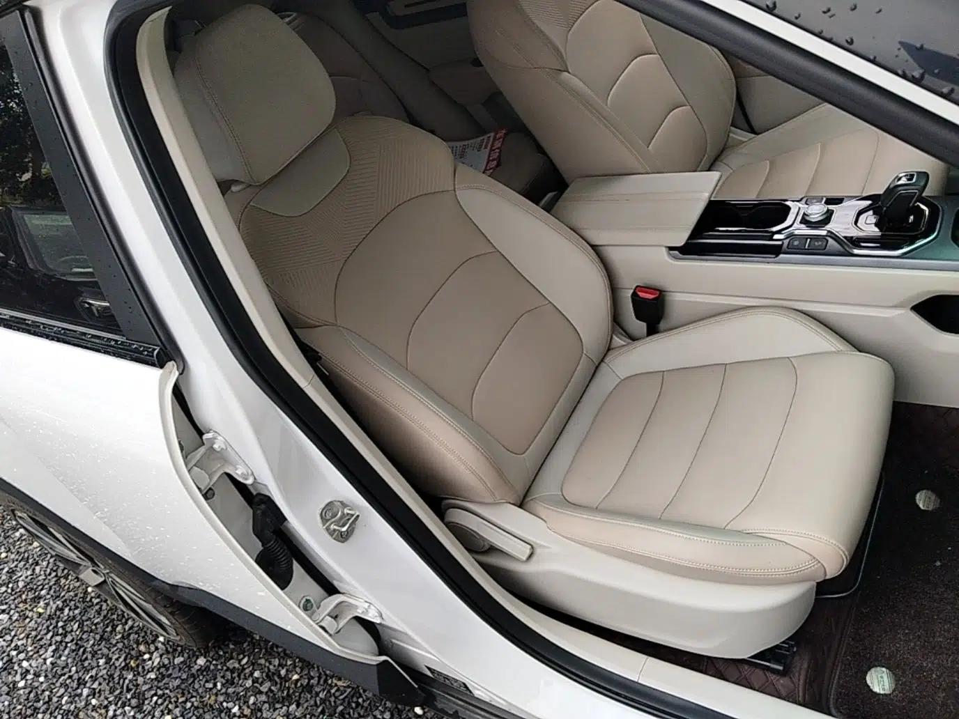 Geely Auto icon 2023 1.5TD Chocolate Smoothie Edition — миниатюра 23