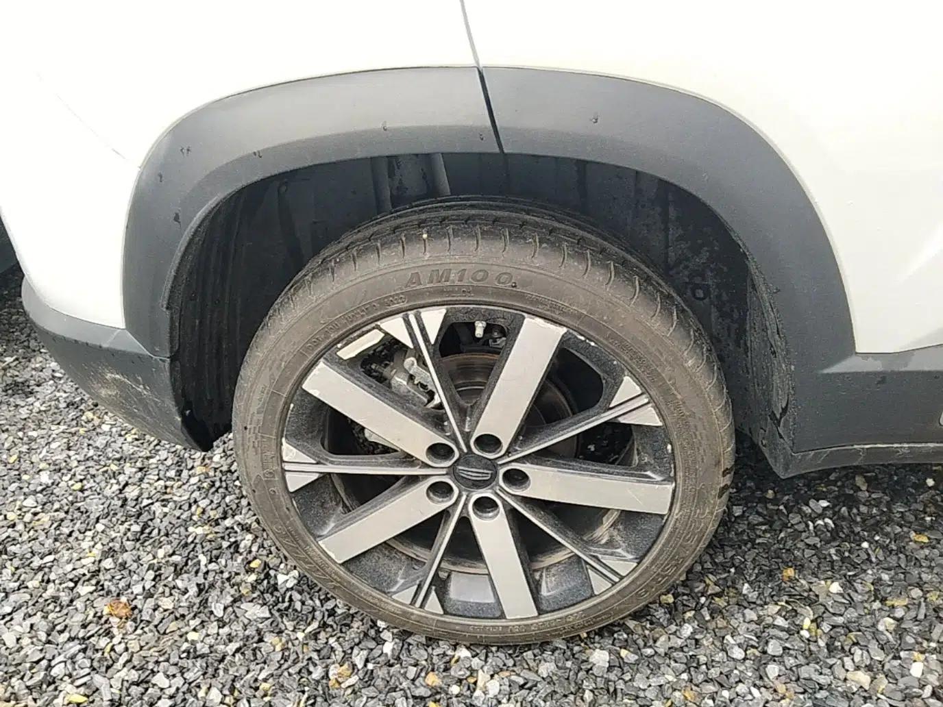 Geely Auto icon 2023 1.5TD Chocolate Smoothie Edition — миниатюра 10