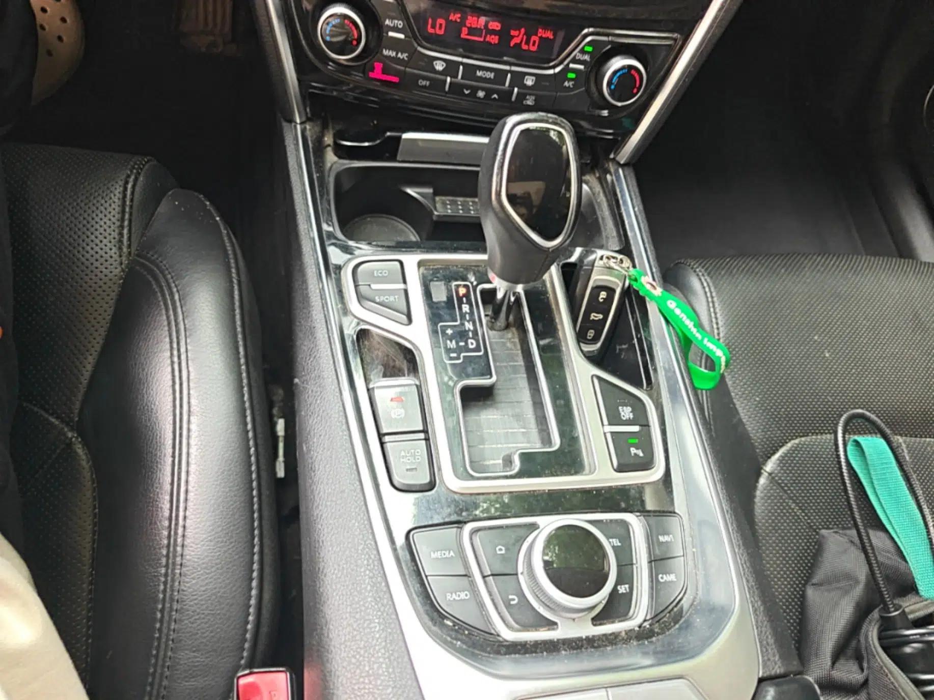 Geely Auto Emgrand GT 2015 1.8T Premium Model — миниатюра 17