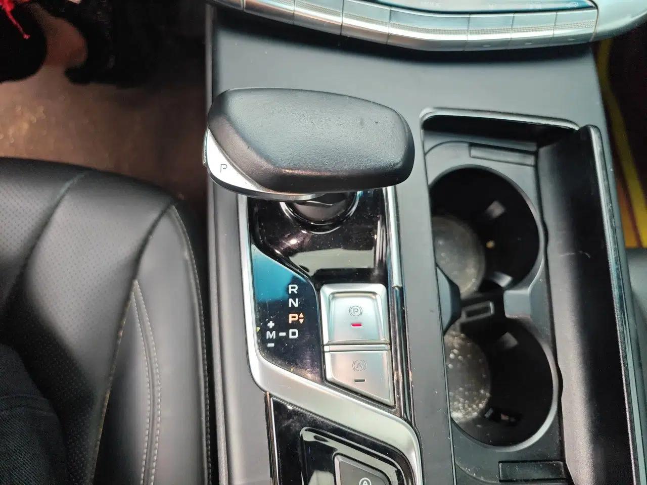 Geely Auto Emgrand GT 2018 1.5T MHEV Yaoxiang Edition — миниатюра 15