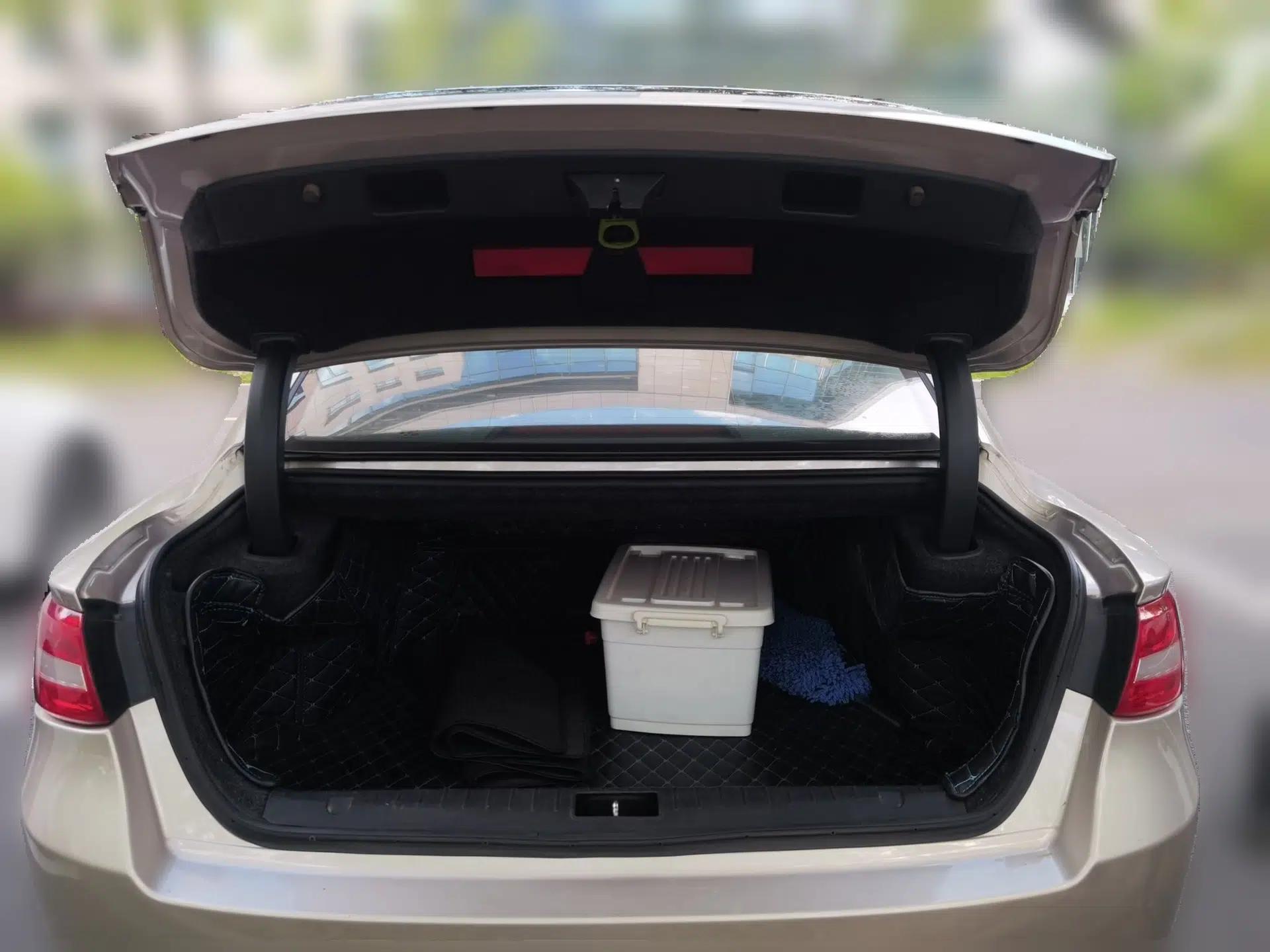 Geely Auto Emgrand GT 2016 2.4L Zunya Model — миниатюра 20