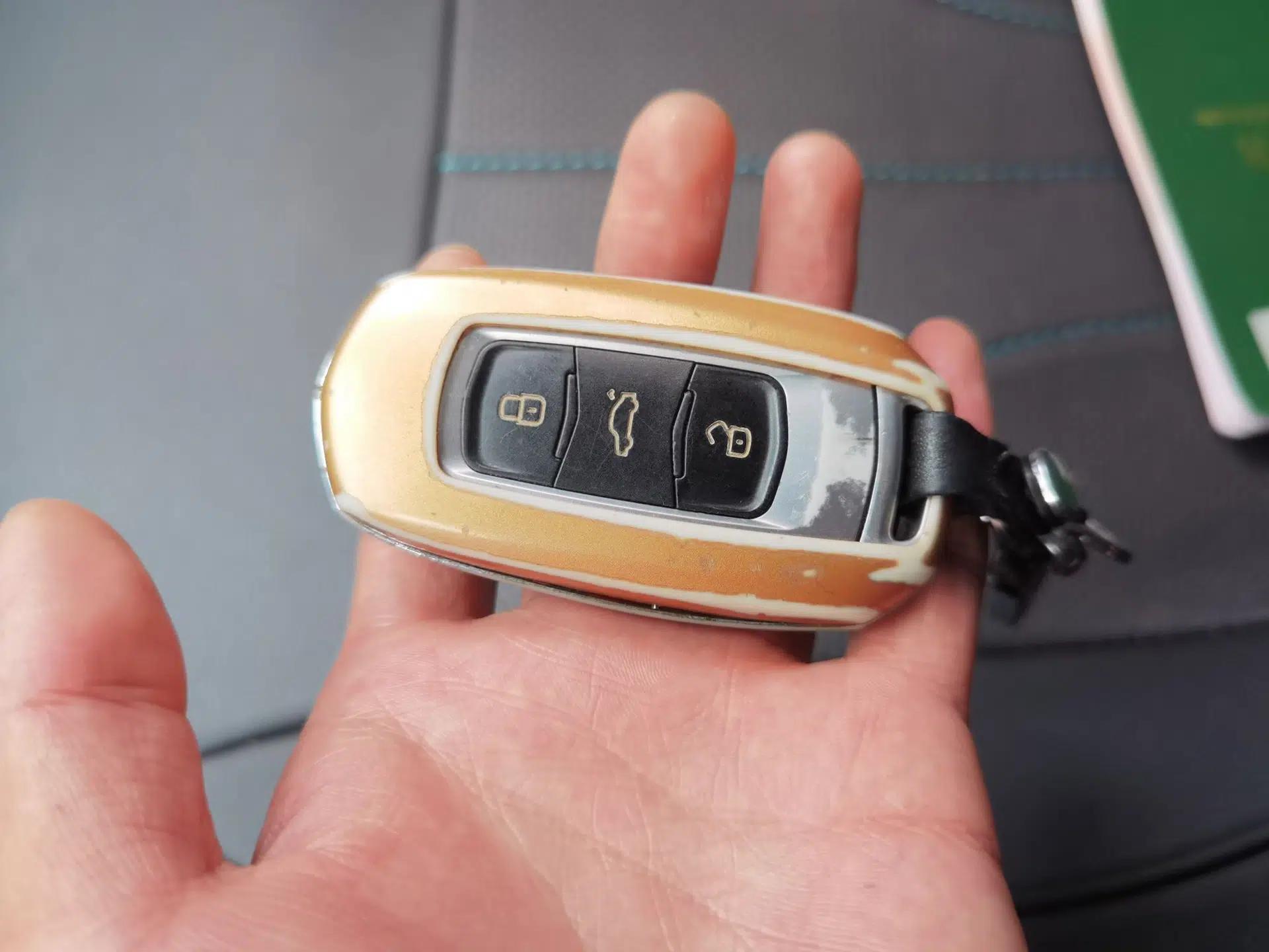 Geely Auto Emgrand GT 2016 2.4L Zunya Model — миниатюра 9