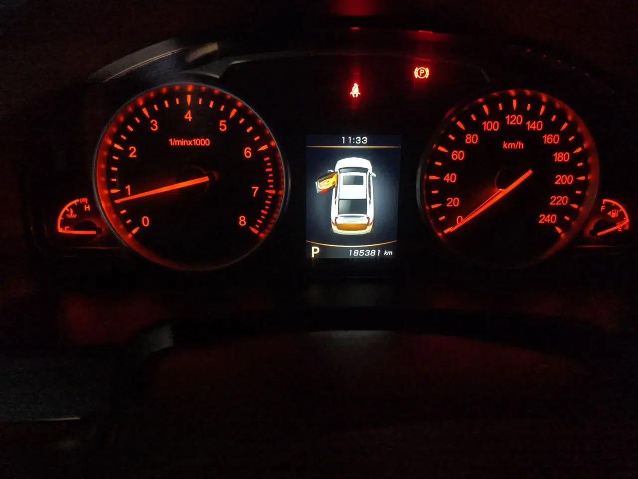 Geely Auto Emgrand GT 2016 1.8T Zunya Model — миниатюра 13