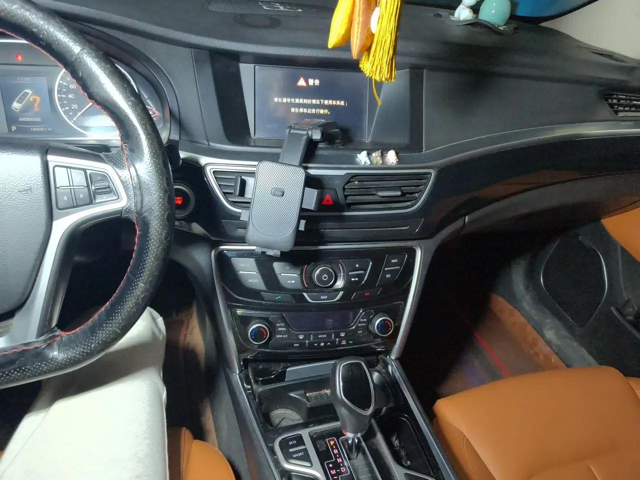 Geely Auto Emgrand GT 2016 1.8T Zunya Model — миниатюра 14