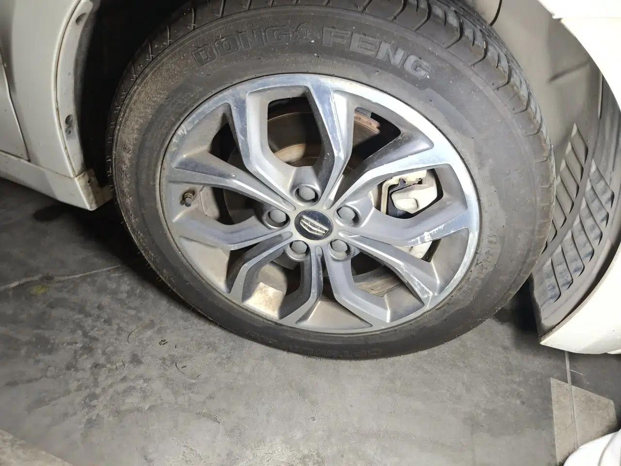 Geely Auto Emgrand GT 2016 1.8T Zunya Model — миниатюра 8