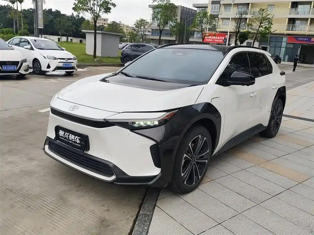 FAW Toyota bZ4X 2022 All-Wheel Drive High-Performance Premium Edition — миниатюра 1