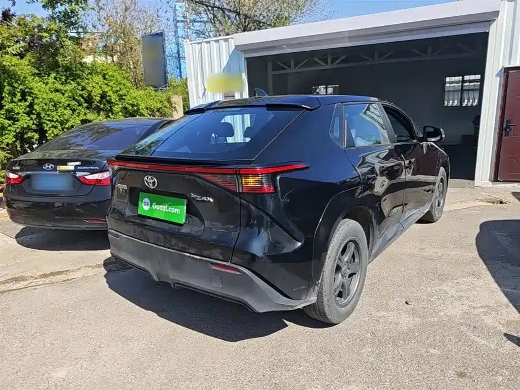 FAW Toyota bZ4X 2022 Two-Wheel Drive Elite JOY Edition — миниатюра 7