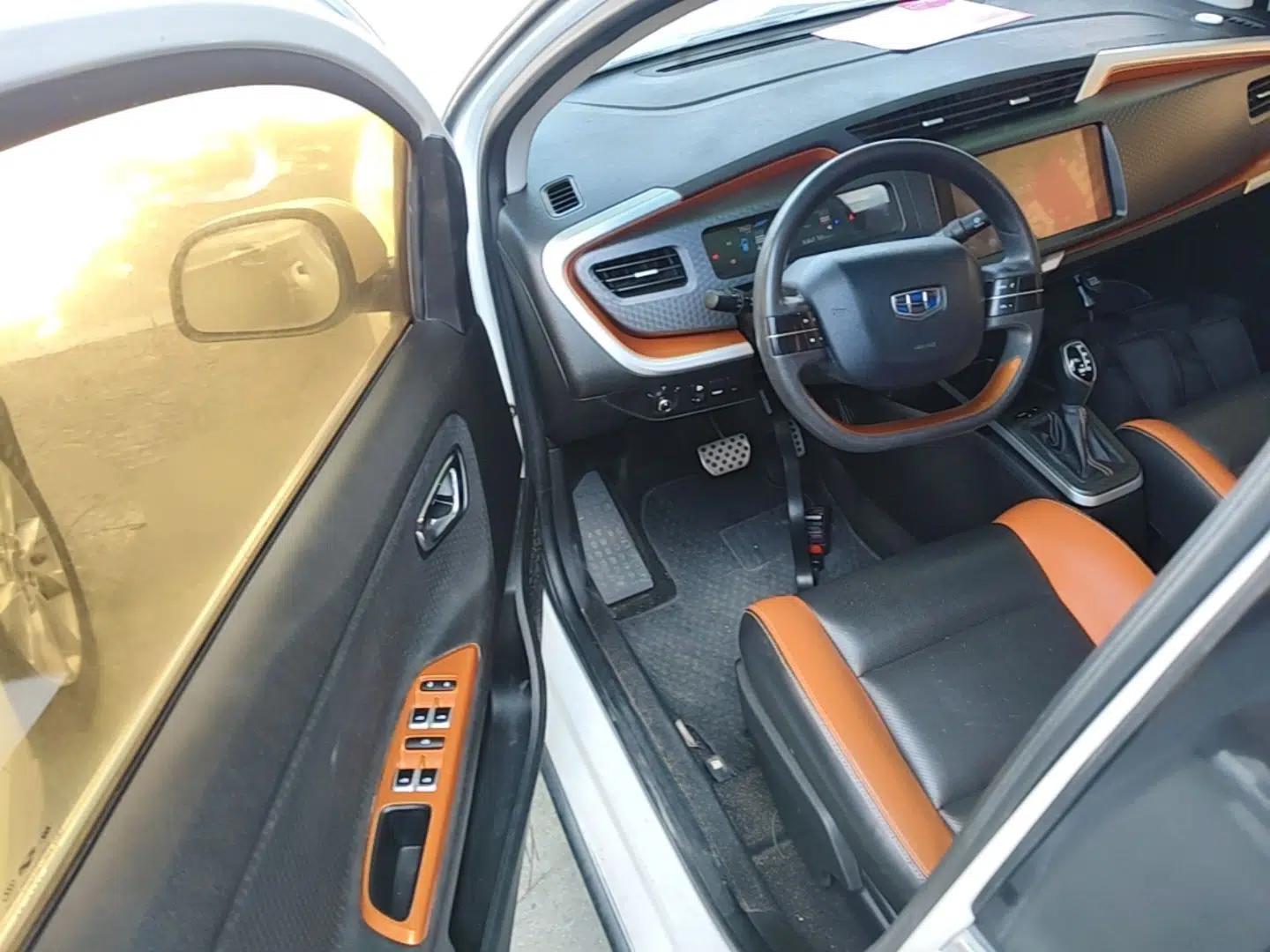 Geely Auto Vision X1 2017 1.3L Automatic Player Edition — миниатюра 19