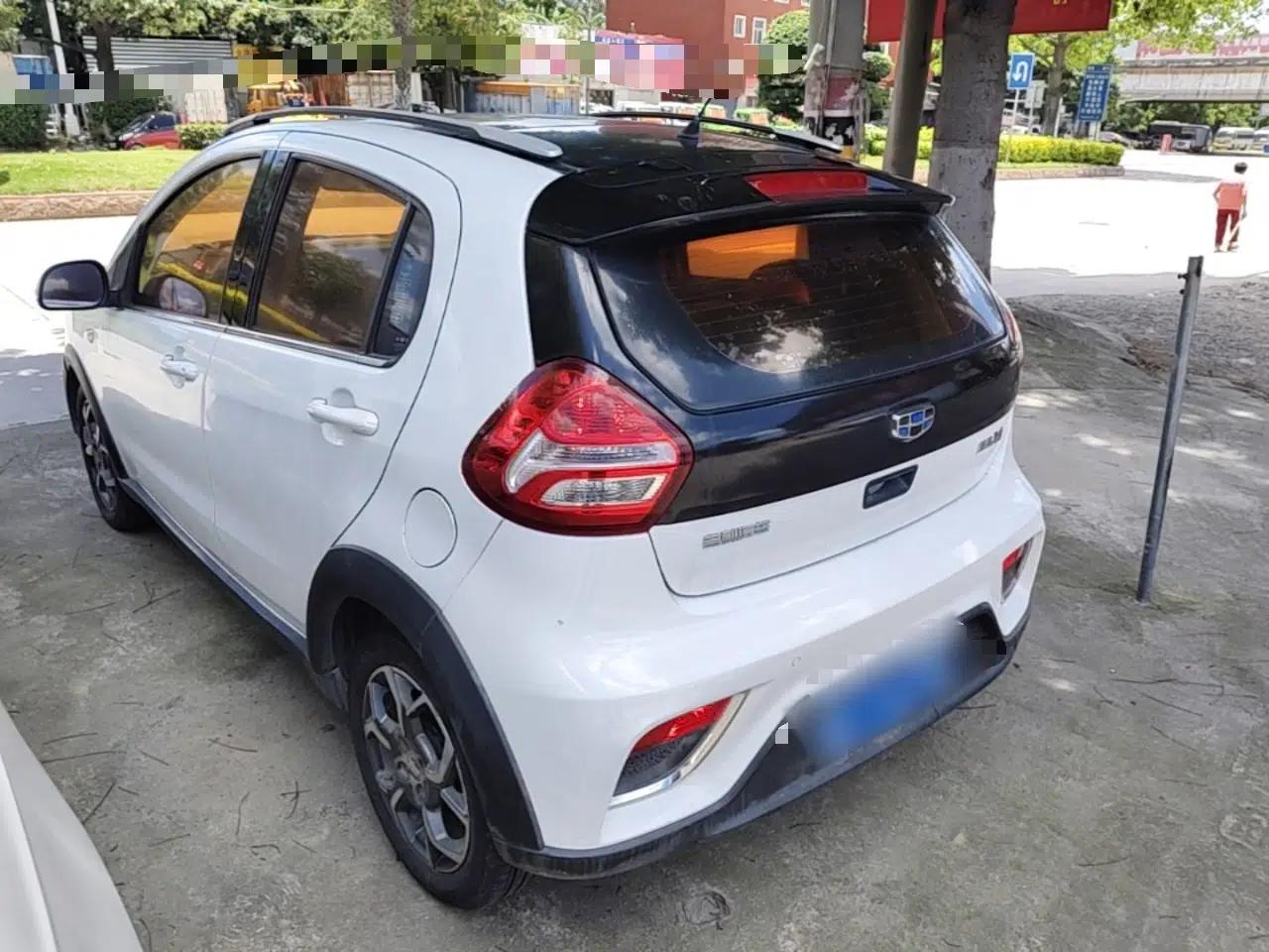 Geely Auto Vision X1 2017 1.3L Automatic Player Edition — миниатюра 4