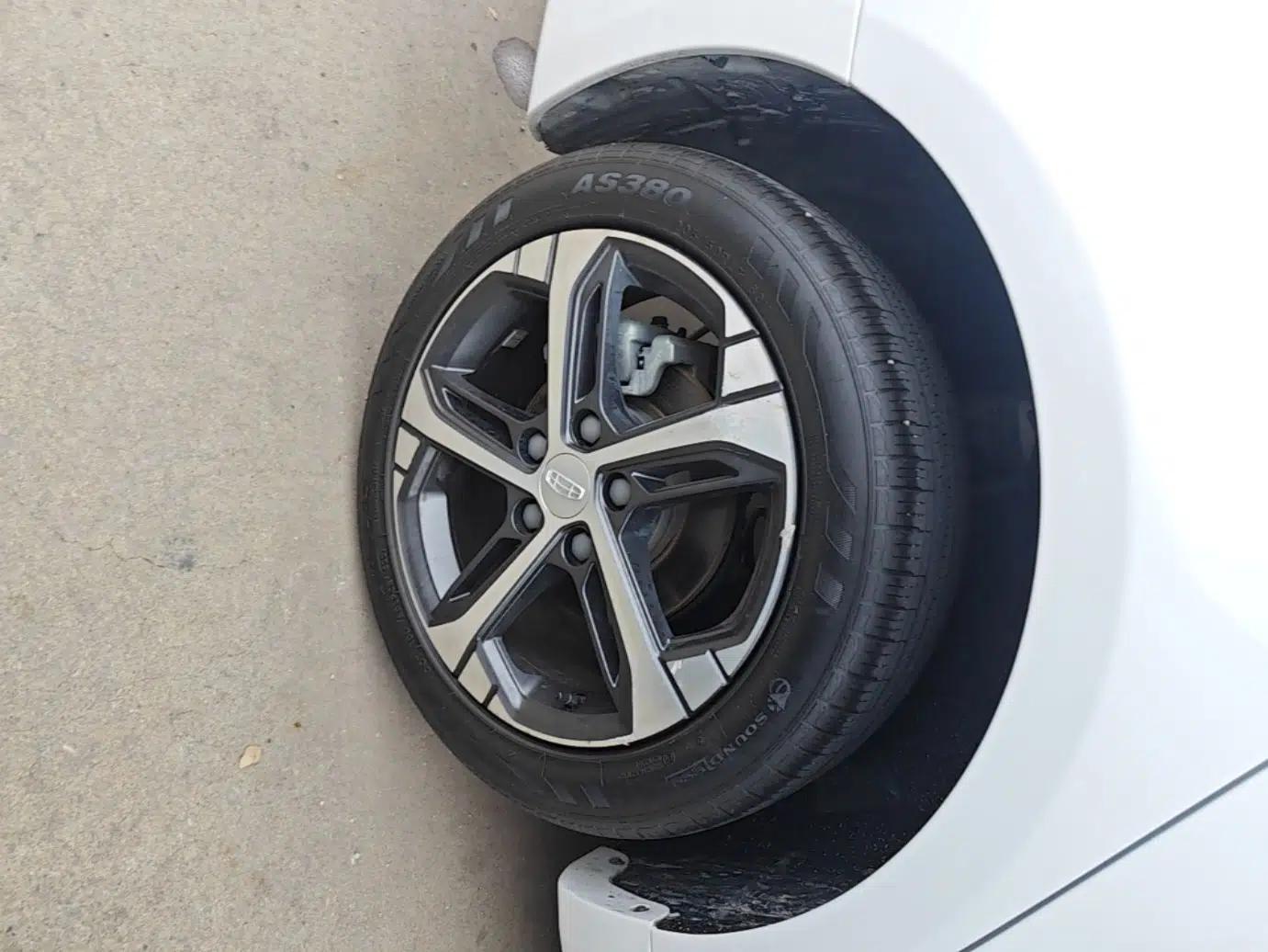 Geely Auto Emgrand L 2022 1.4T CVT Flagship Edition — миниатюра 10