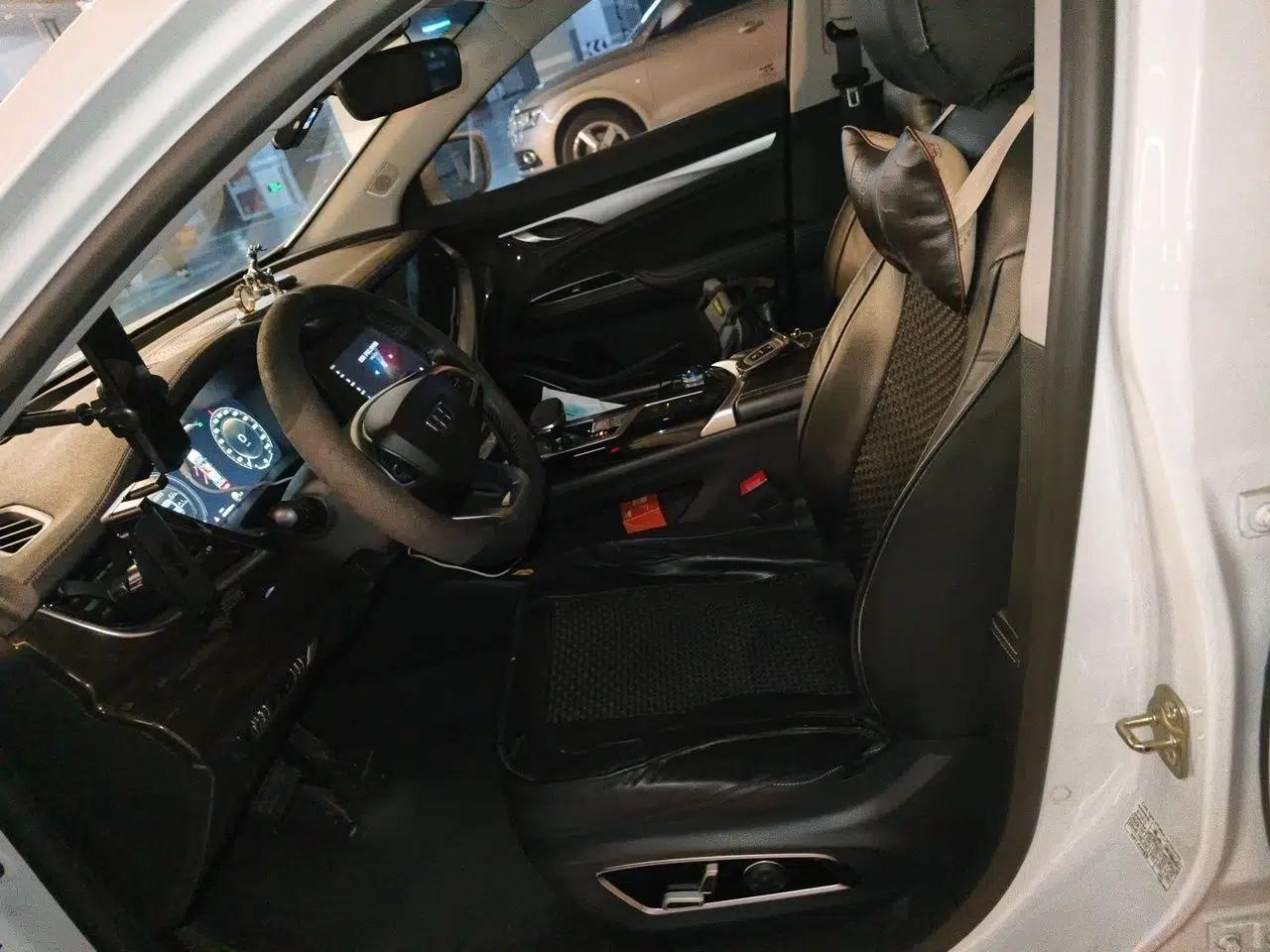 Geely Auto Emgrand GT New Energy 2018 1.5T PHEV Yao Ling Edition — миниатюра 16