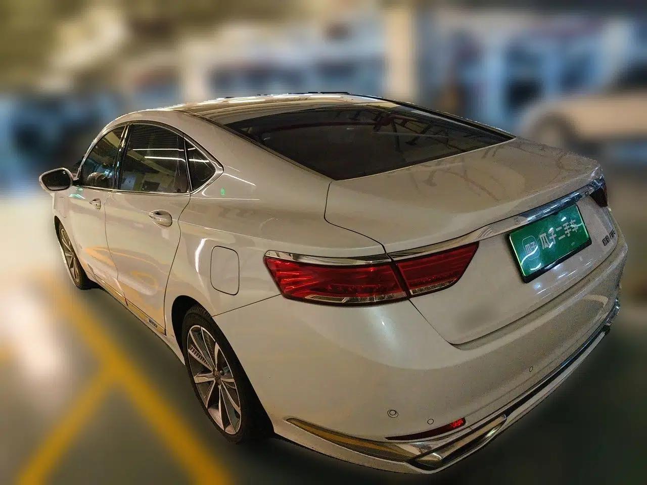 Geely Auto Emgrand GT New Energy 2018 1.5T PHEV Yao Ling Edition — миниатюра 4