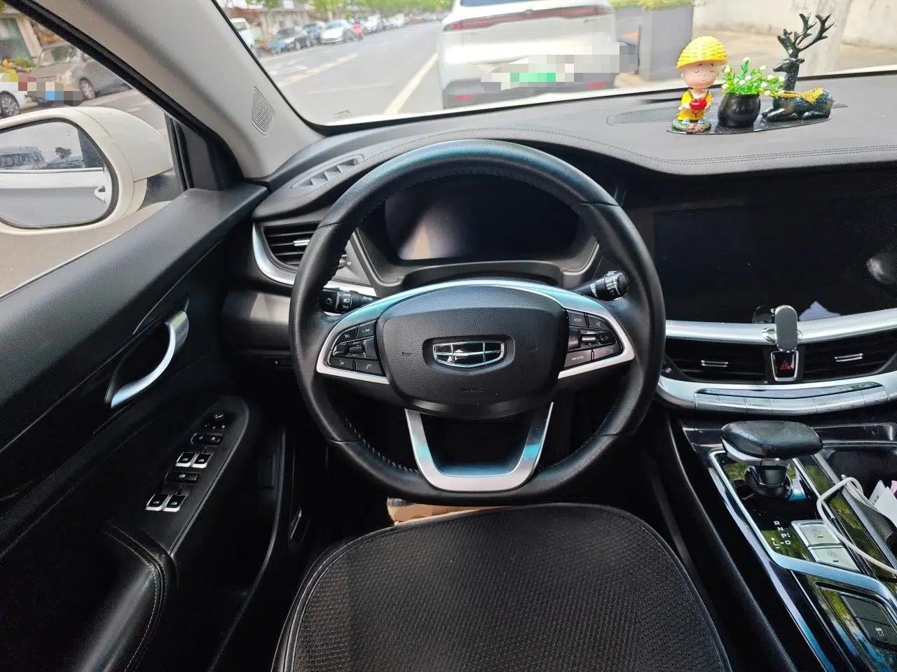 Geely Auto Emgrand GT New Energy 2021 1.5T ePro Enjoyment Edition — миниатюра 11
