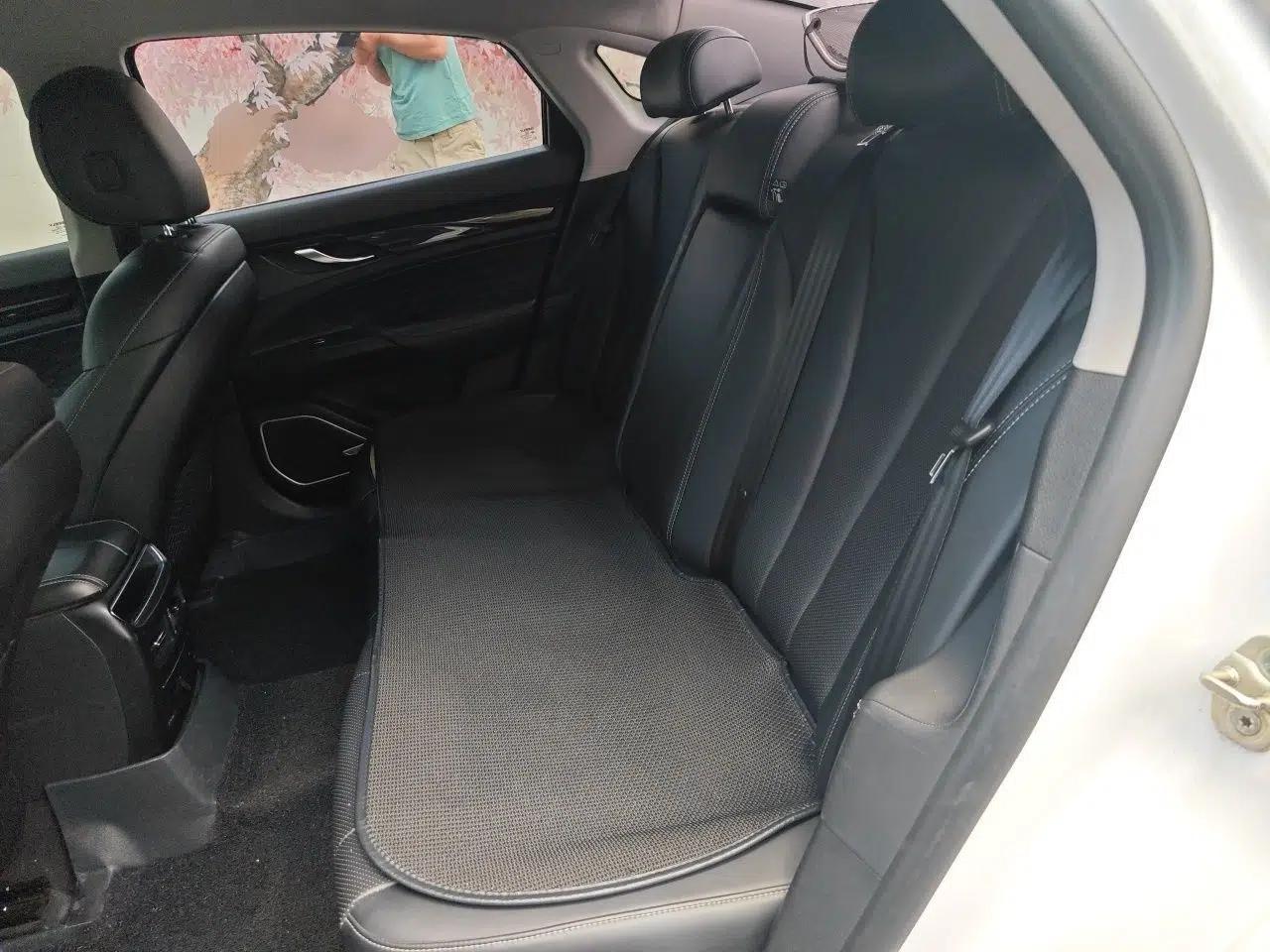 Geely Auto Emgrand GT New Energy 2021 1.5T ePro Enjoyment Edition — миниатюра 18