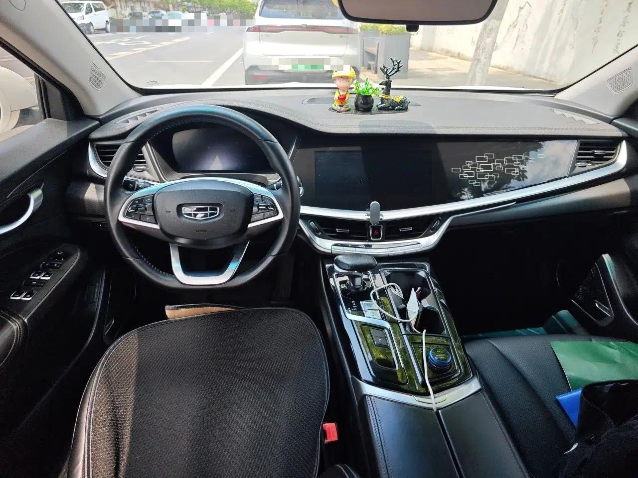 Geely Auto Emgrand GT New Energy 2021 1.5T ePro Enjoyment Edition — миниатюра 10