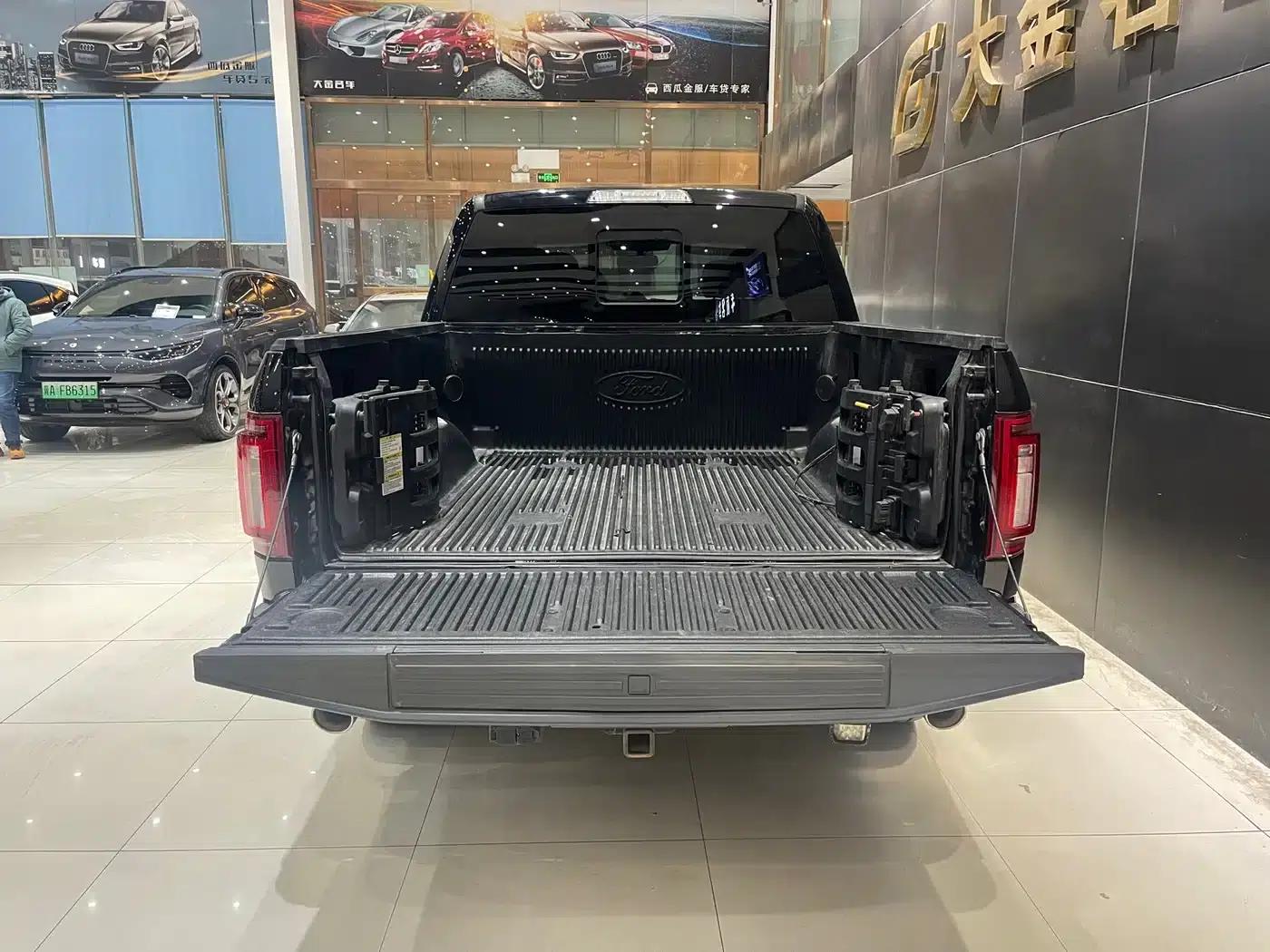 2019 Ford F-150 3.5T Automatic — миниатюра 12