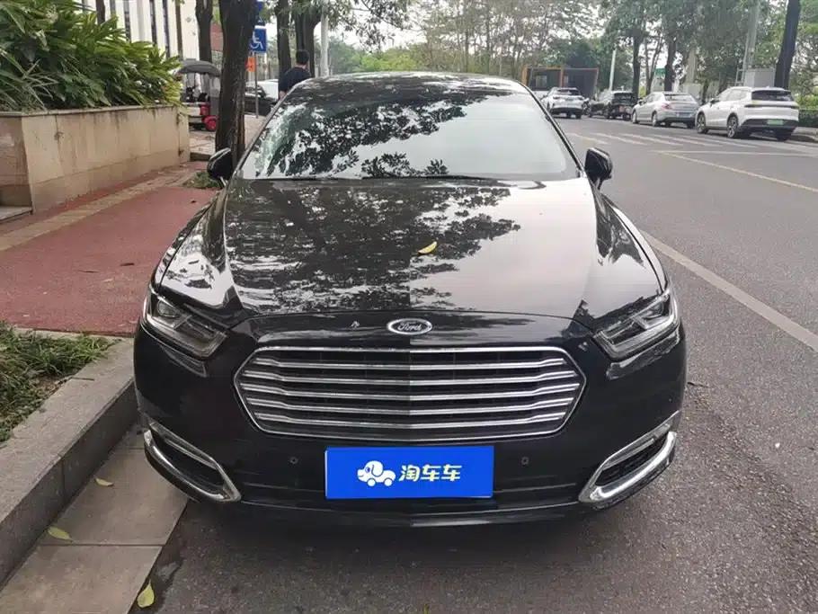 2015 Taurus EcoBoost 245 Luxury — миниатюра 2