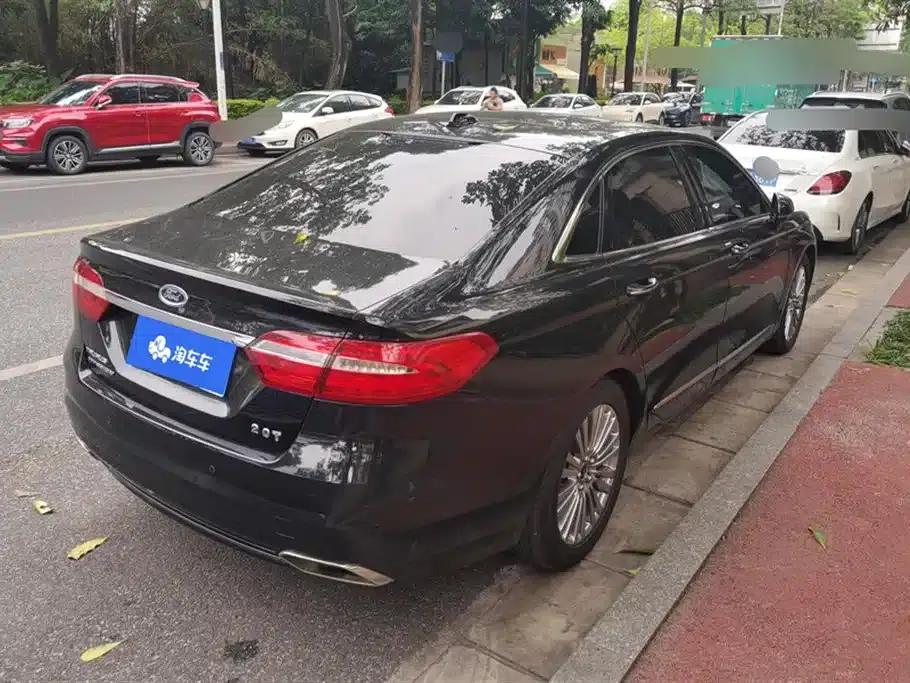 2015 Taurus EcoBoost 245 Luxury — миниатюра 3