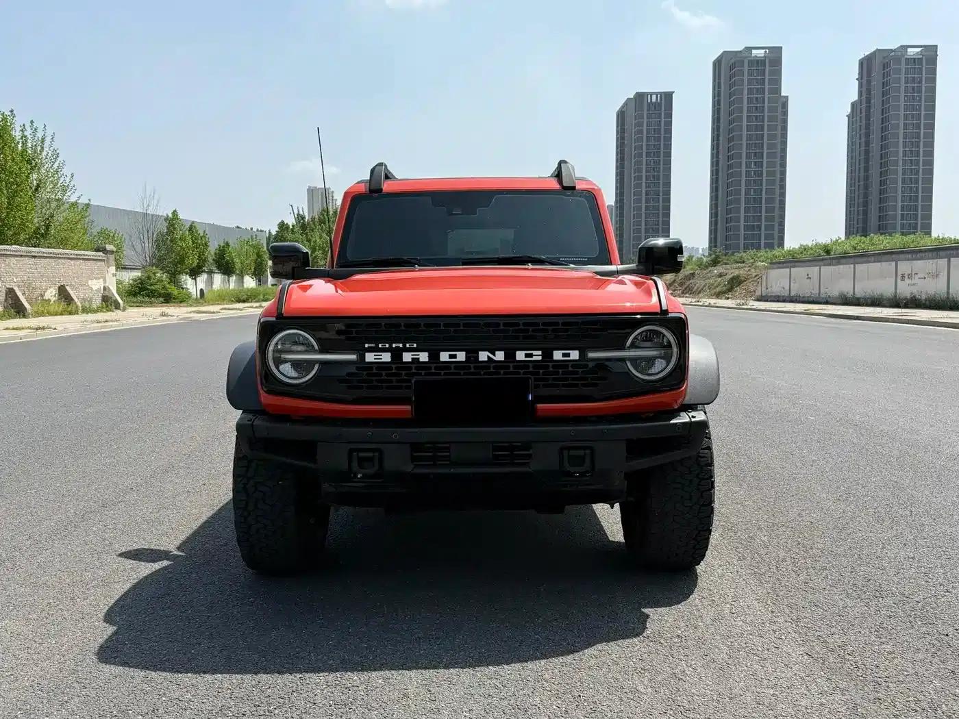 Ford Spectacular 2025 2.3T Sand Dune Limited Edition — миниатюра 1