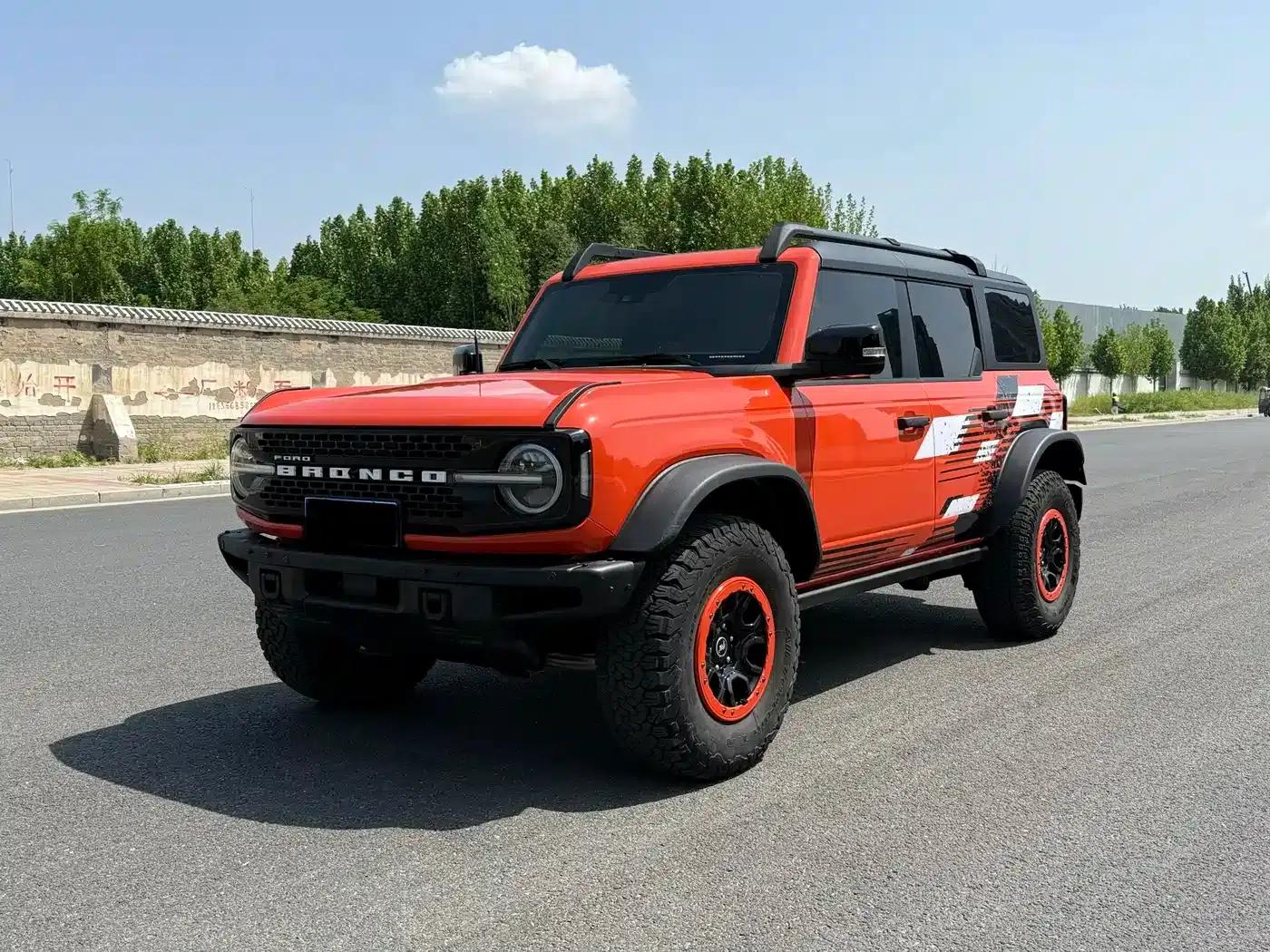 Ford Spectacular 2025 2.3T Sand Dune Limited Edition — миниатюра 3