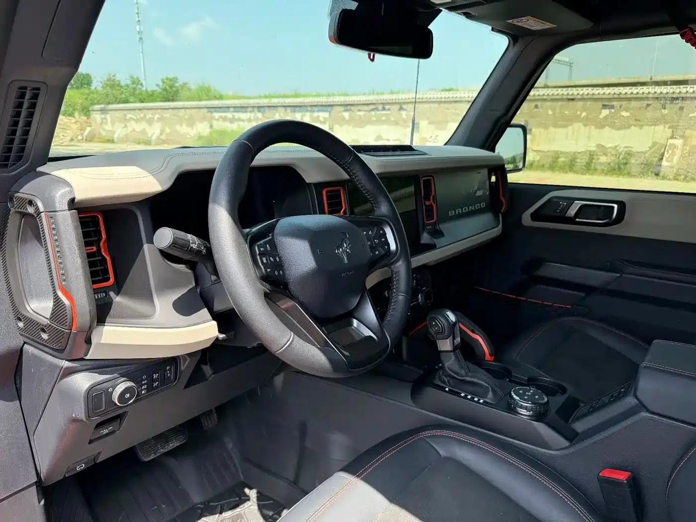 Ford Spectacular 2025 2.3T Sand Dune Limited Edition — миниатюра 4