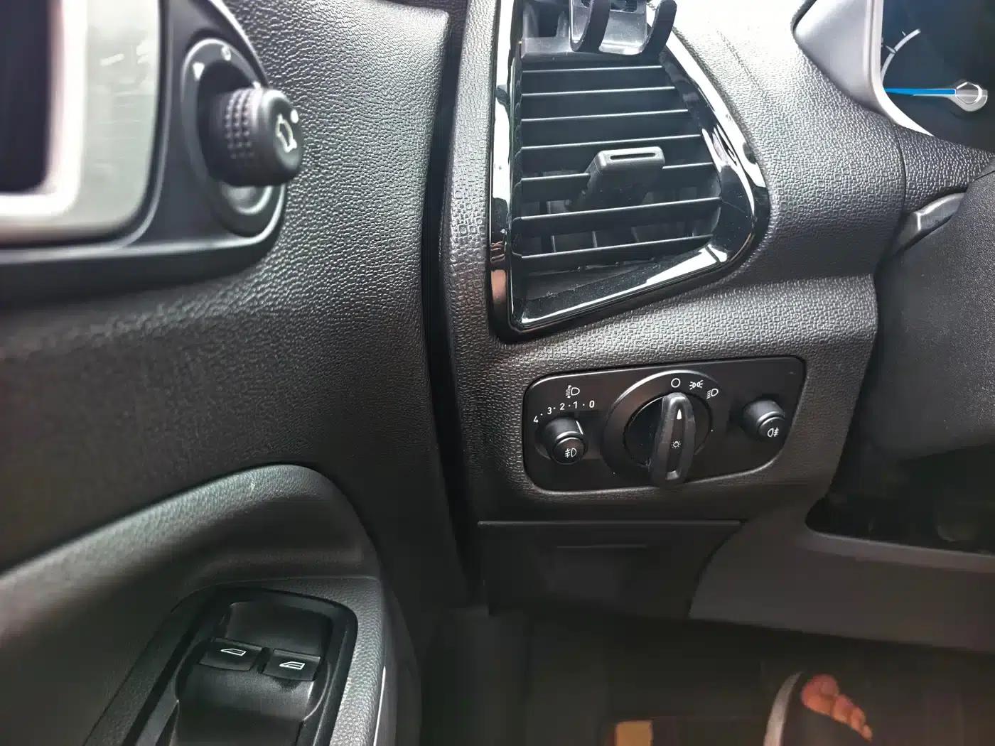 EcoSport 2013 1.5L Automatic Premium — миниатюра 13