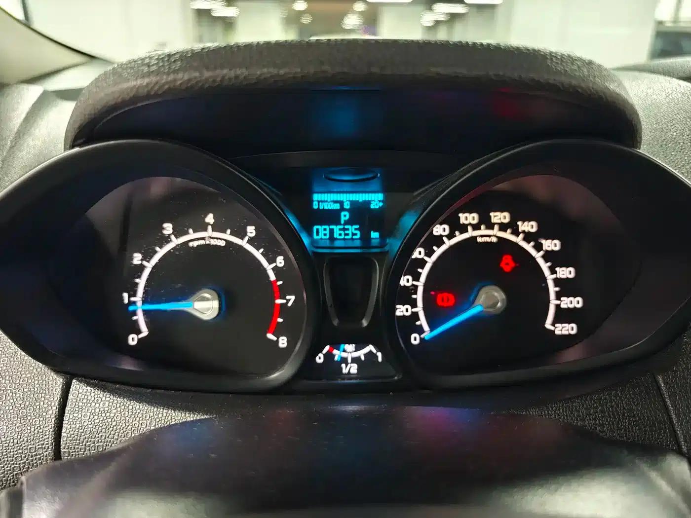 EcoSport 2013 1.5L Automatic Fashion Edition — миниатюра 12