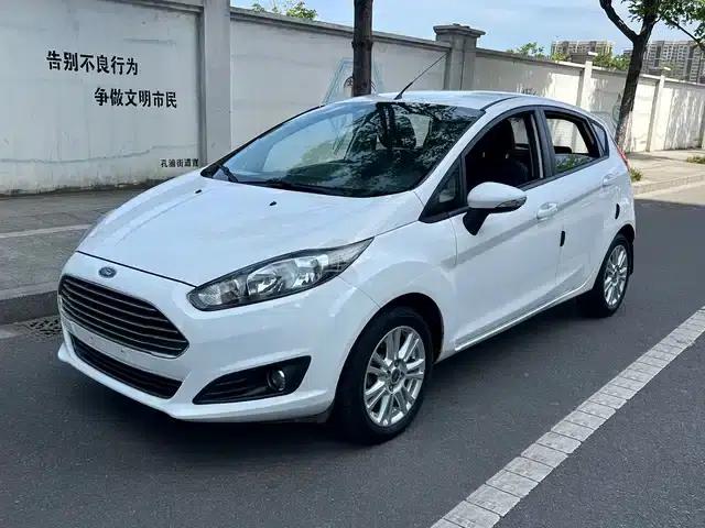 2013 Ford Fiesta Hatchback 1.5L Automatic Fashion Edition