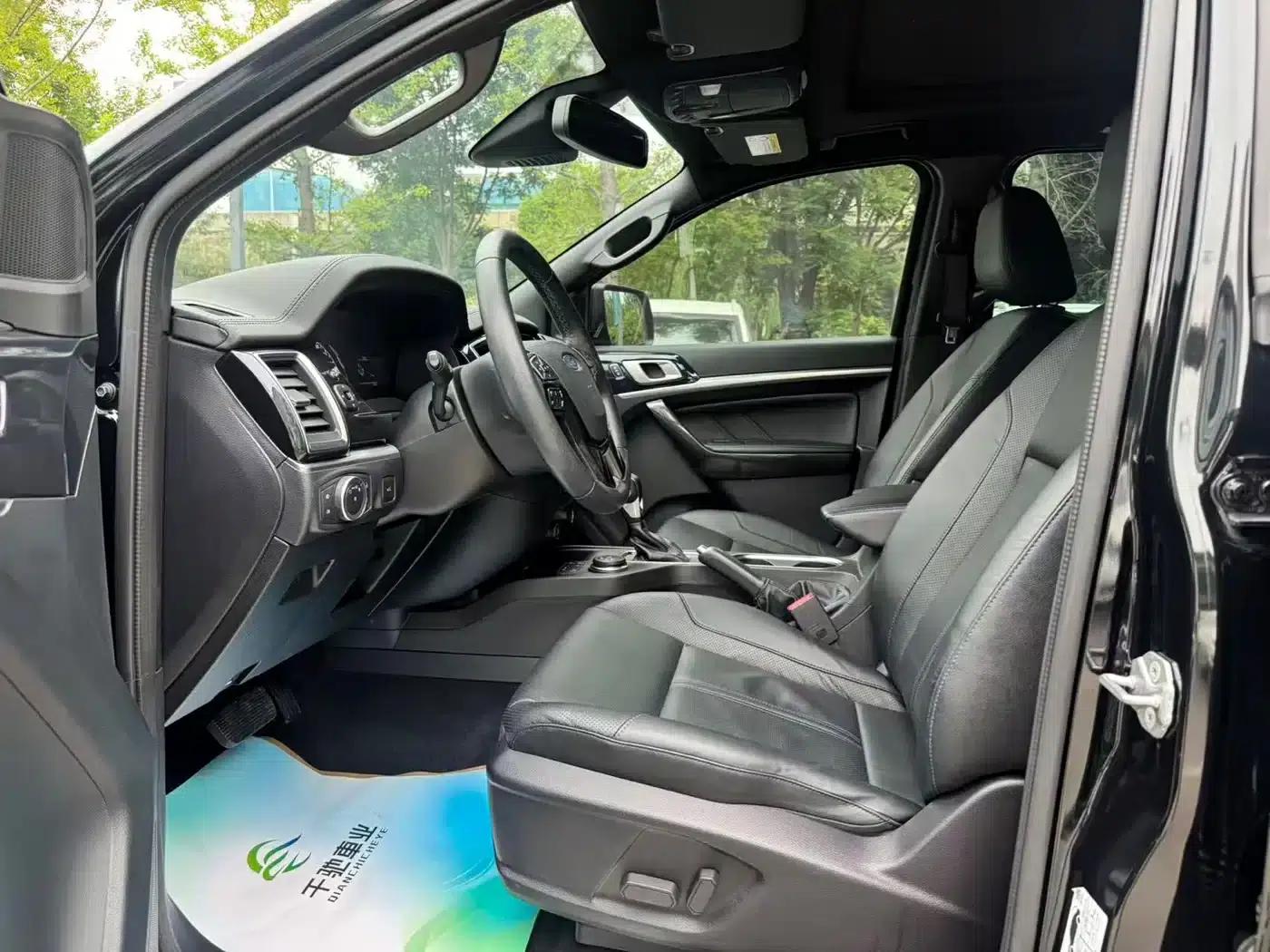 2020 Ford Everest Sport 2.3T Gasoline Automatic 4WD Flagship Edition 7-Seater — миниатюра 6