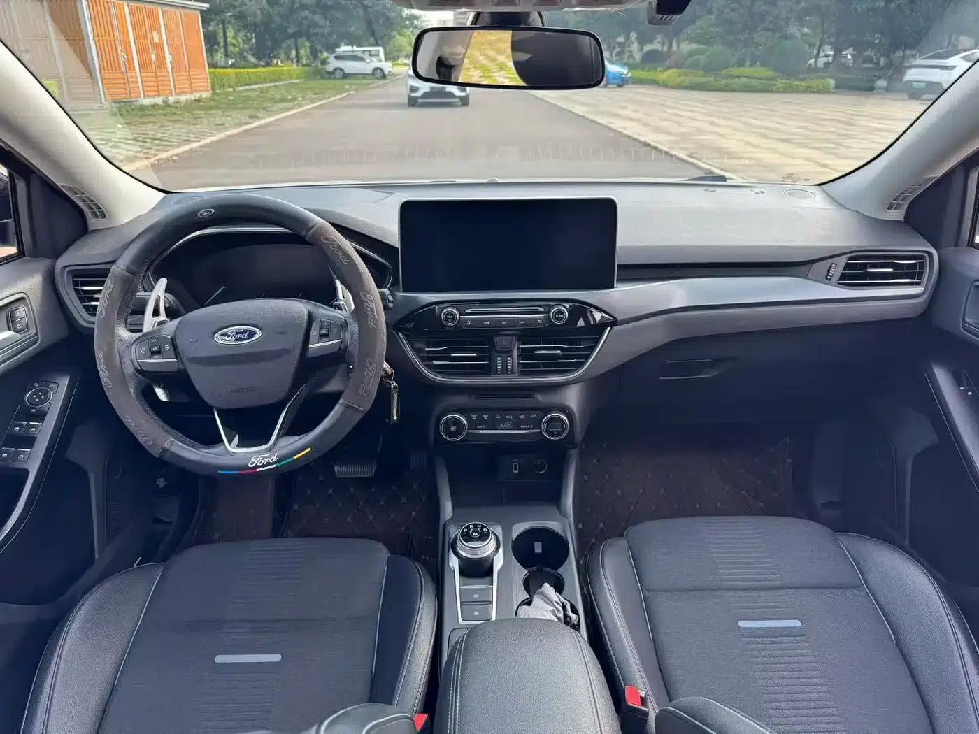 Ford Focus Active 2020 EcoBoost 180 Automatic Trend Edition — миниатюра 12