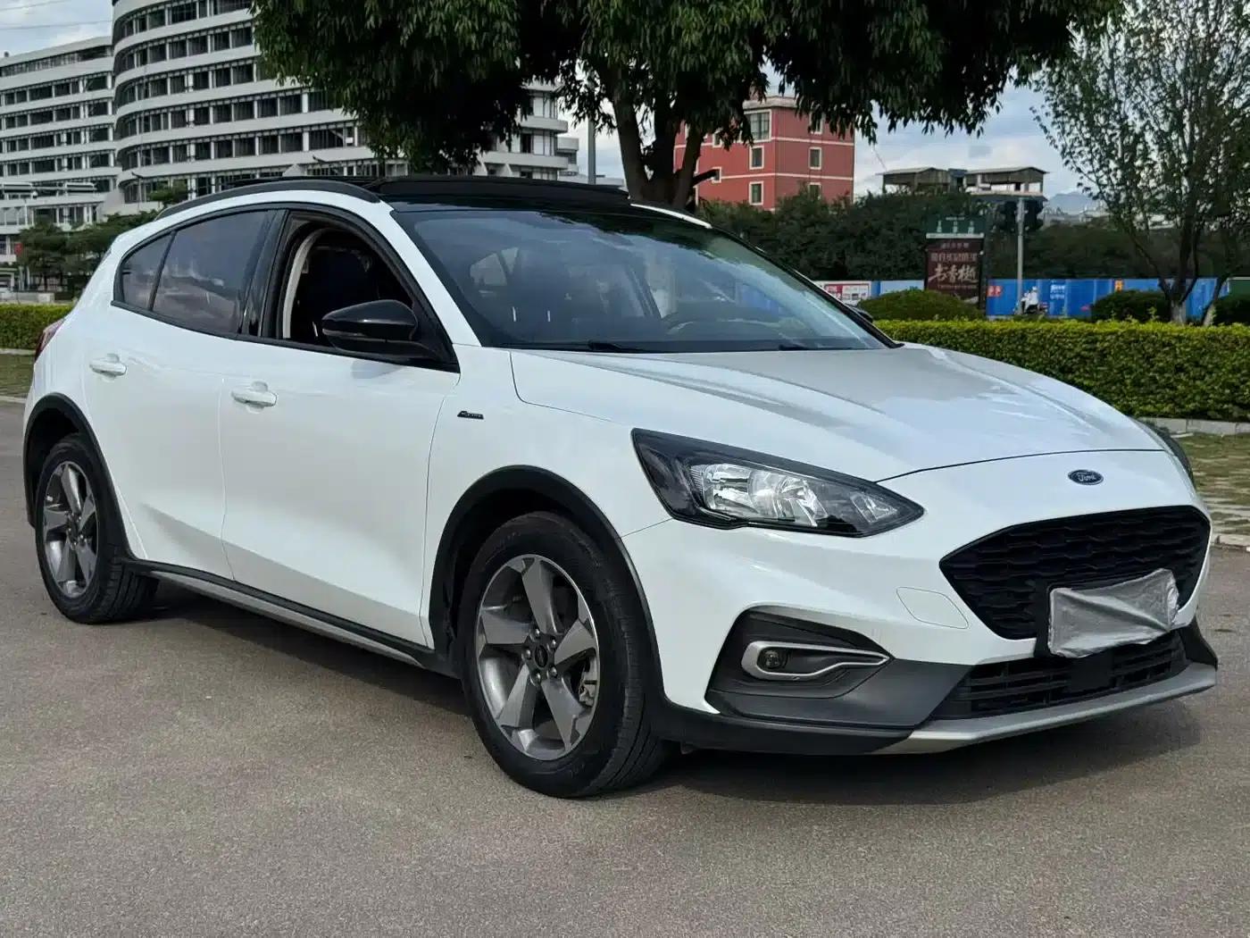 Ford Focus Active 2020 EcoBoost 180 Automatic Trend Edition — миниатюра 3