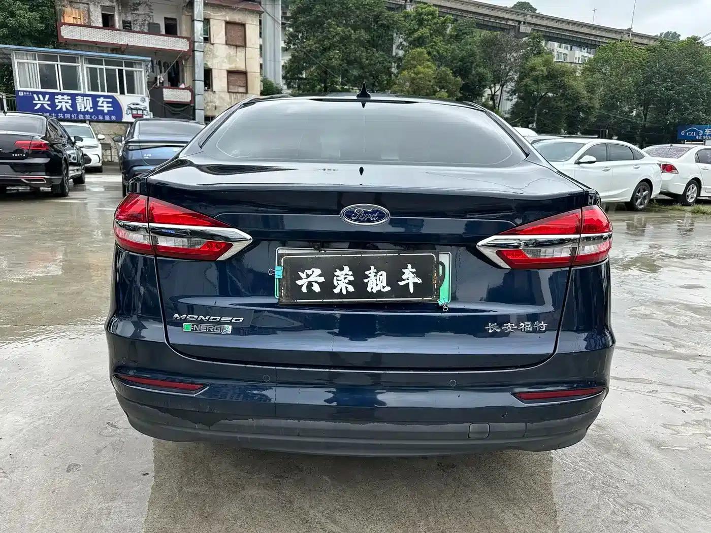 Mondeo PHEV 2018 2.0 PHEV Intelligent Control Fashion Model (National VI Emission Standard) — миниатюра 5
