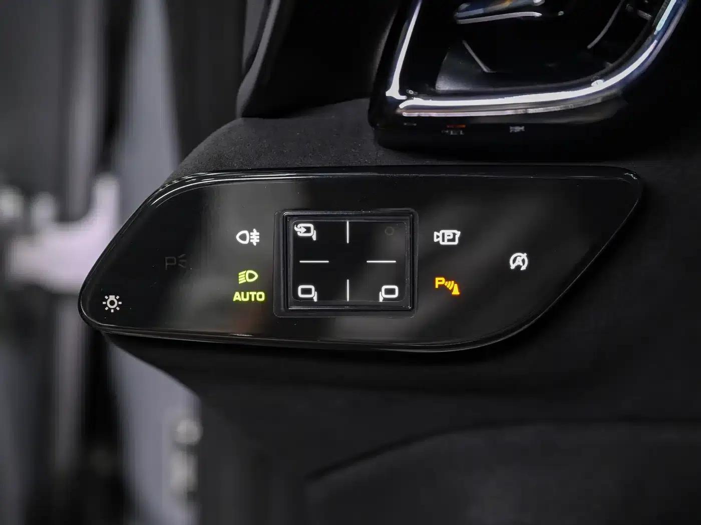 Roma 2020 3.9T V8 — миниатюра 12