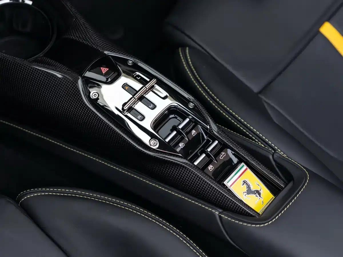 SF90 2021 3.9T V8 Spider — миниатюра 13